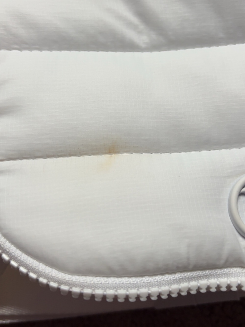 lululemon athletica White Puffer Belt Bag with Adjustable Strap - Picture 4 of 4